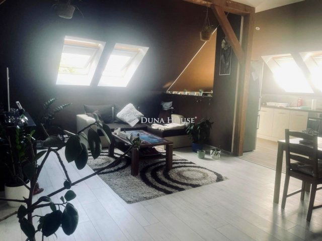 Eladó téglalakás, Szadán 64 M Ft, 3 szobás