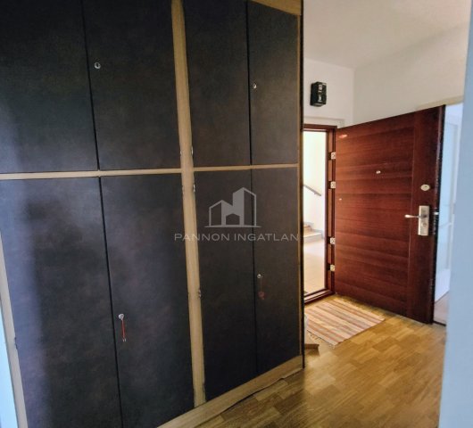 Kiadó panellakás, albérlet, Veszprémben 140 E Ft / hó