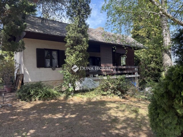 Eladó nyaraló, Dunabogdányban 59 M Ft, 2 szobás