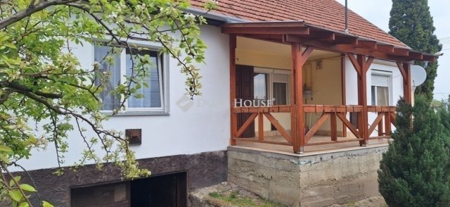 Eladó családi ház, Kecskeméten 66 M Ft, 4 szobás