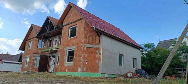 Eladó családi ház, Tiszafüreden 49.9 M Ft, 10 szobás