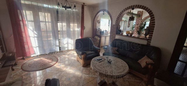 Eladó családi ház, Kaposváron 79.9 M Ft, 6+2 szobás