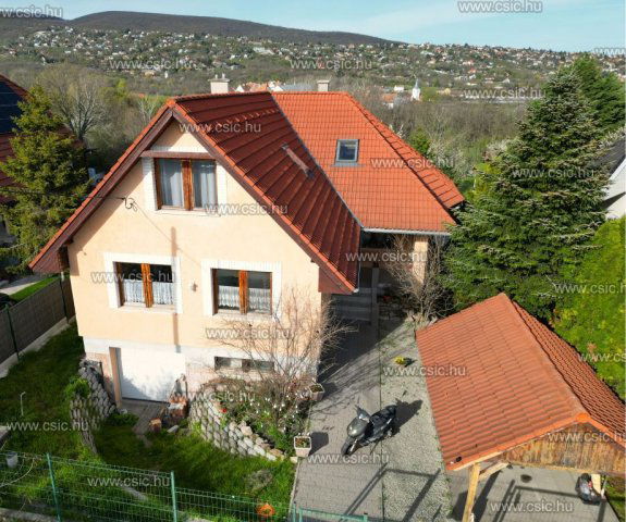 Eladó családi ház, Szentendrén 164.9 M Ft, 8 szobás
