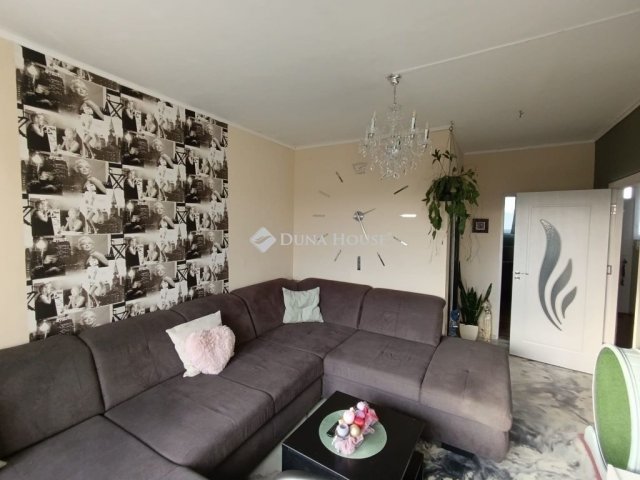 Eladó téglalakás, Mohácson 33 M Ft, 2+1 szobás