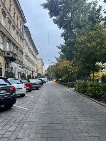 Eladó téglalakás, Budapesten, VI. kerületben 169.9 M Ft