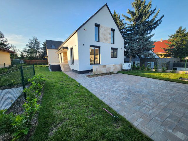 Eladó családi ház, Siófokon 179 M Ft, 4 szobás