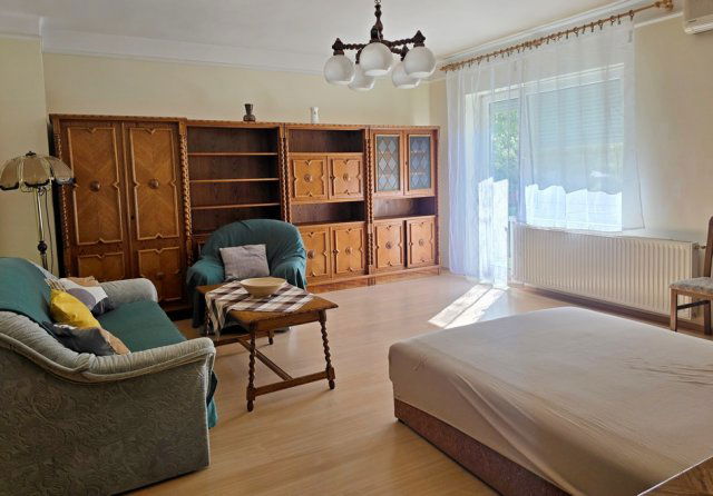 Eladó téglalakás, Debrecenben 83.8 M Ft, 2 szobás