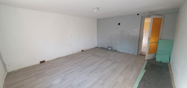 Eladó családi ház, Nemeshanyon 6.9 M Ft, 2 szobás