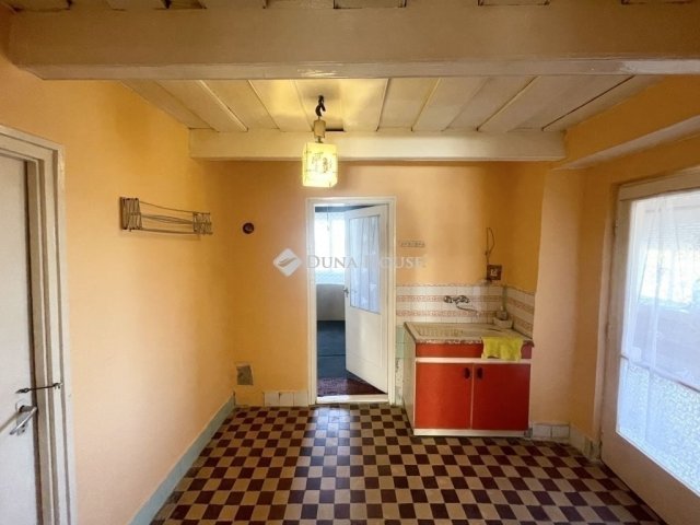 Eladó családi ház, Sülysápon 38.99 M Ft, 3 szobás