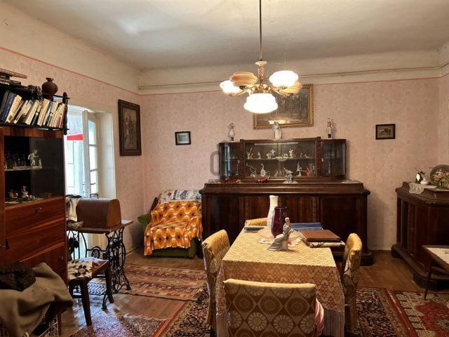 Eladó családi ház, Cegléden 39.5 M Ft, 4 szobás