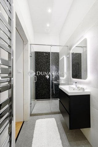 Eladó téglalakás, Budapesten, V. kerületben 280 M Ft, 3 szobás