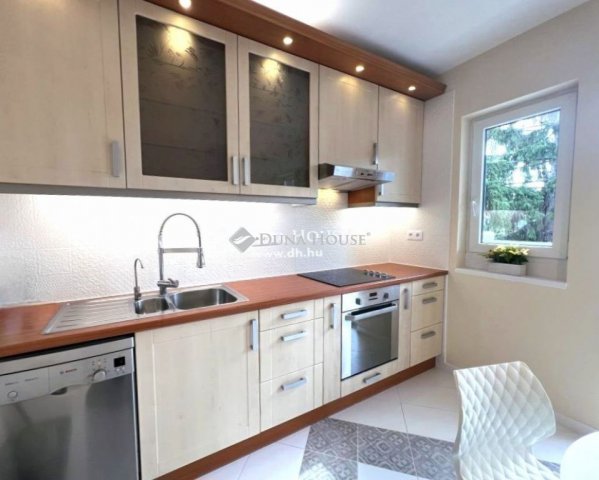 Kiadó téglalakás, albérlet, Budapesten, XII. kerületben