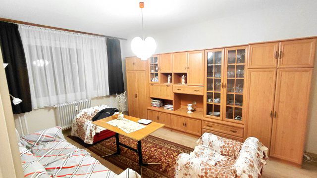 Eladó panellakás, Székesfehérvárott 44.9 M Ft, 2 szobás