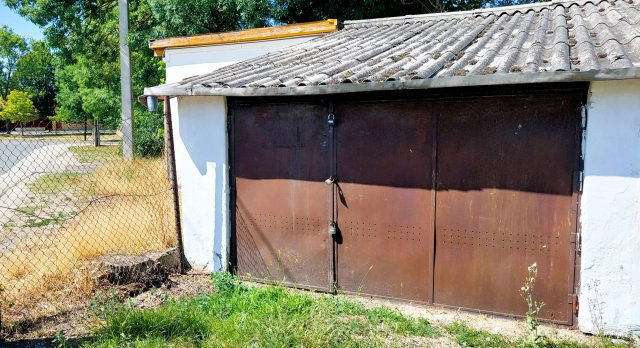 Eladó garázs, Békéscsabán 5.2 M Ft / költözzbe.hu