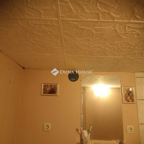 Eladó családi ház, Zalaegerszegen 15.7 M Ft, 1 szobás