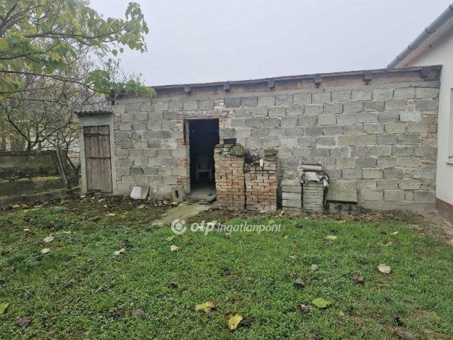 Eladó családi ház, Madocsán 23.9 M Ft, 3 szobás