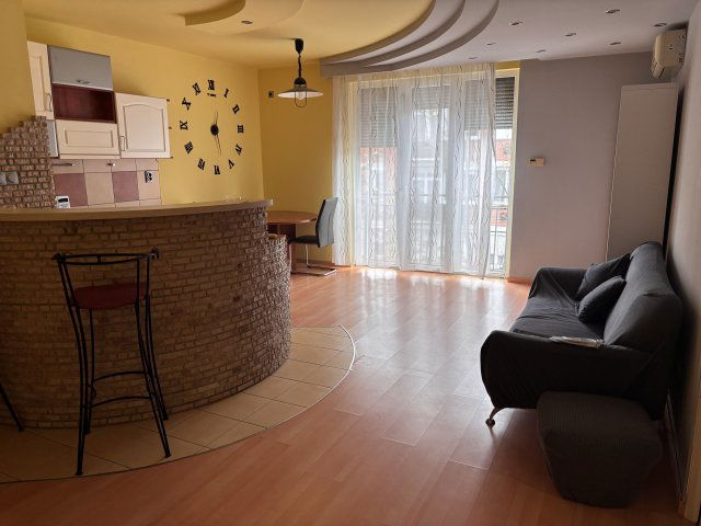 Eladó téglalakás, Szegeden, Teréz utcában 55.9 M Ft, 2 szobás