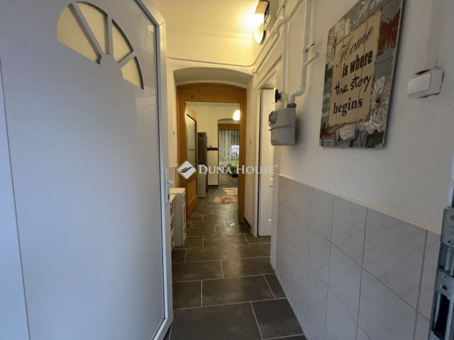 Eladó téglalakás, Szegeden, Móra utcában 52.5 M Ft, 1 szobás