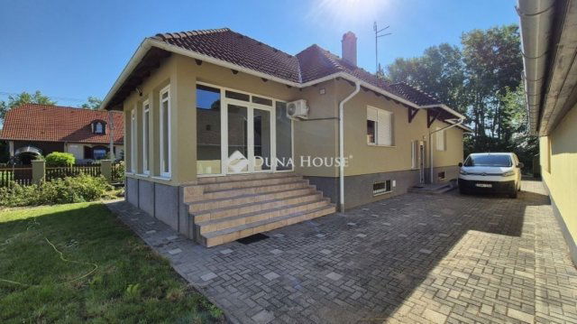 Eladó családi ház, Kecskeméten 135 M Ft, 5 szobás