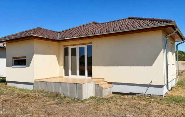 Eladó családi ház, Kecskeméten 92 M Ft, 3 szobás