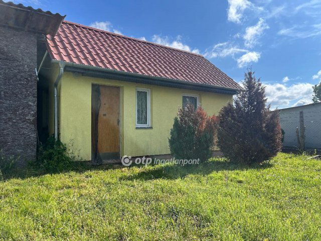 Eladó nyaraló, Győrött 19.8 M Ft, 1 szobás