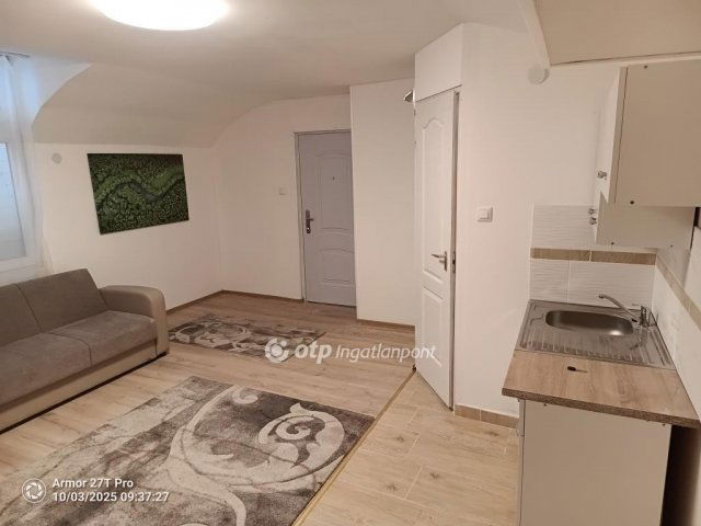 Eladó téglalakás, Budapesten, VIII. kerületben 21.9 M Ft