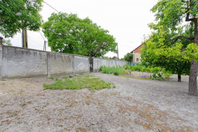 Eladó családi ház, Mosonmagyaróváron 149.9 M Ft, 7 szobás