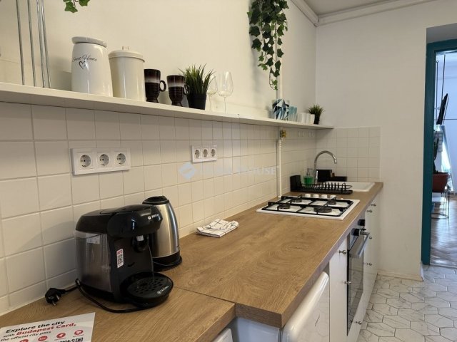 Eladó téglalakás, Budapesten, VIII. kerületben 44 M Ft, 1 szobás