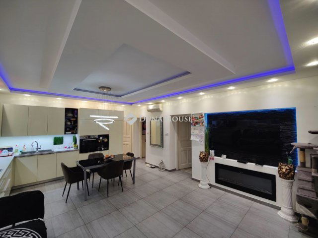 Eladó családi ház, Budapesten, IV. kerületben 180 M Ft, 6 szobás