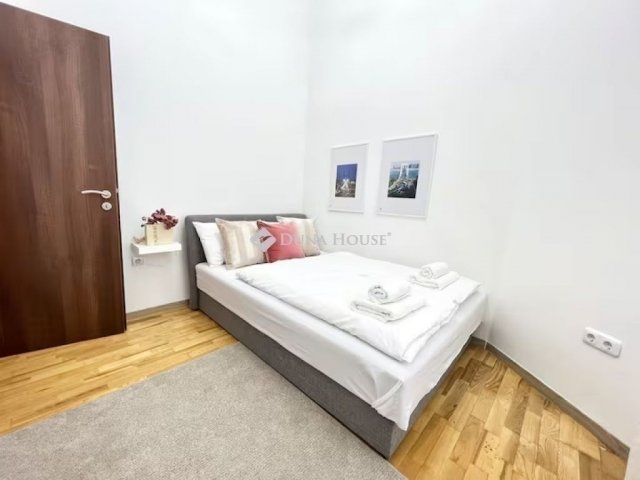 Eladó téglalakás, Budapesten, VII. kerületben 94.9 M Ft