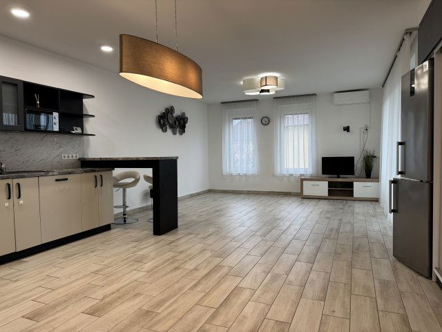 Kiadó téglalakás, albérlet, Balatonalmádiban 350 E Ft / hó