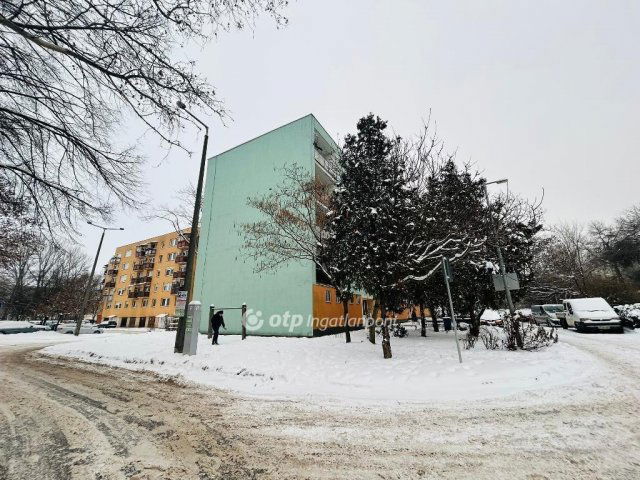 Eladó téglalakás, Nyíregyházán 38.9 M Ft, 2 szobás