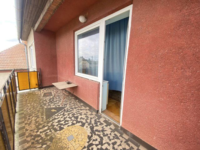 Eladó családi ház, Heréden 52.9 M Ft, 6 szobás