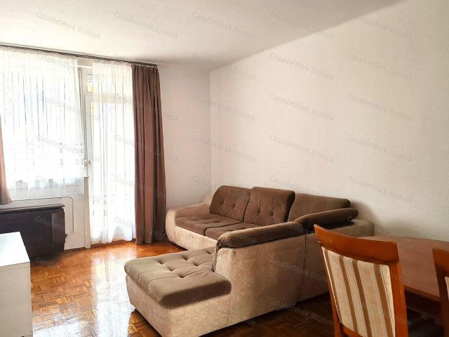 Kiadó téglalakás, albérlet, Szolnokon 120 E Ft / hó, 2 szobás