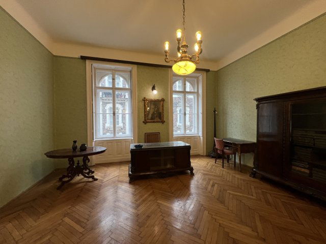 Eladó téglalakás, Budapesten, VIII. kerületben, József körúton