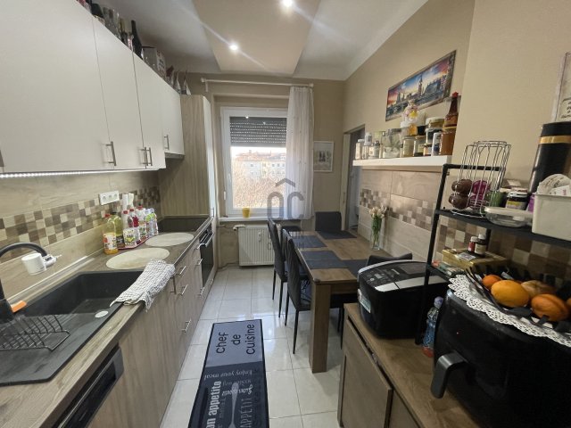 Eladó téglalakás, Dunaújvárosban 39.9 M Ft, 2 szobás