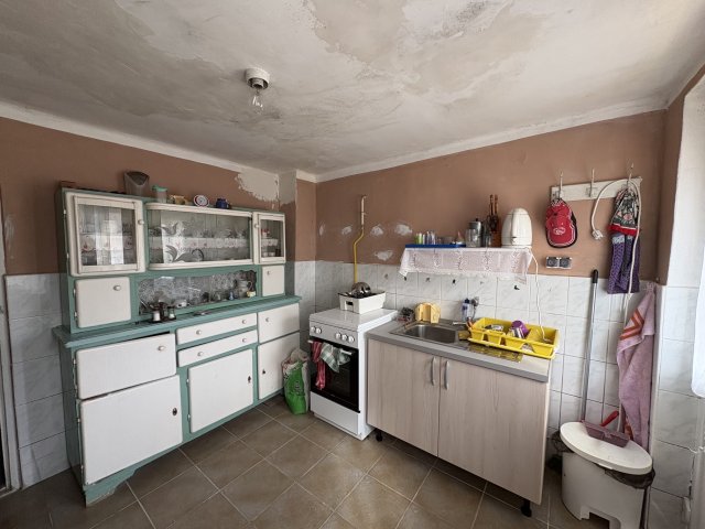 Eladó családi ház, Jenőn 38.3 M Ft, 2 szobás