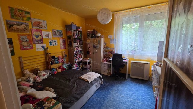 Eladó téglalakás, Szolnokon 31 M Ft, 2 szobás