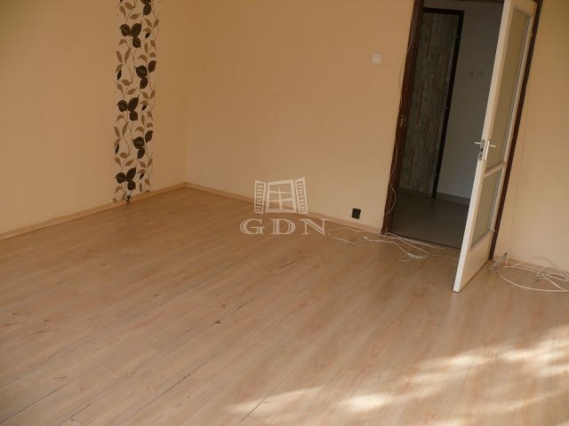 Eladó panellakás, Kecskeméten 39.9 M Ft, 2 szobás