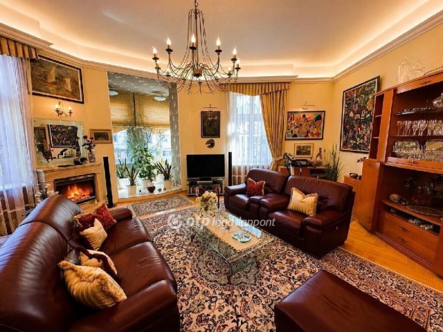 Eladó téglalakás, Budapesten, II. kerületben 188 M Ft, 3 szobás