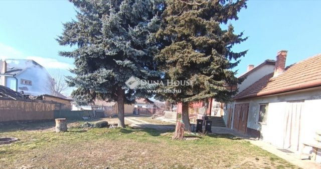 Eladó családi ház, Tápiószecsőn 49.5 M Ft, 7 szobás