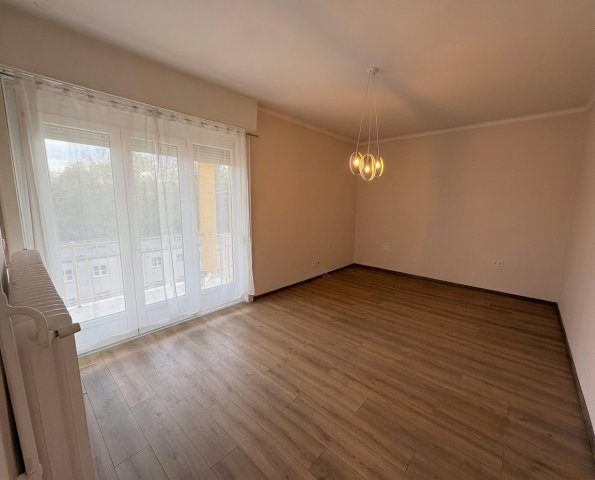 Eladó téglalakás, Kaposváron, 48-as Ifjúság útján 31.9 M Ft