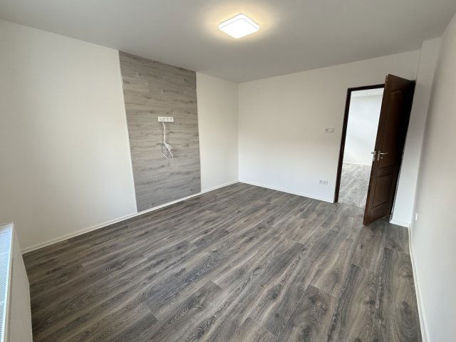 Eladó családi ház, Pakson 49.9 M Ft, 2 szobás