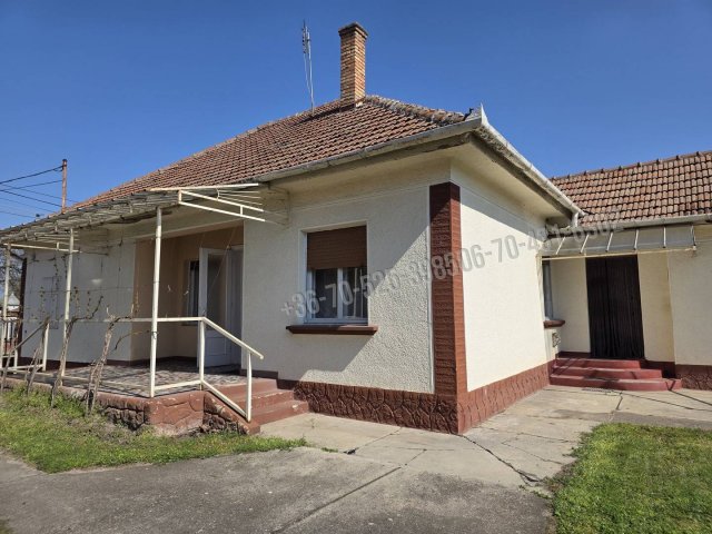 Eladó családi ház, Albertirsán 69.9 M Ft, 3 szobás