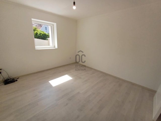 Eladó családi ház, Sárándon 46 M Ft, 4 szobás