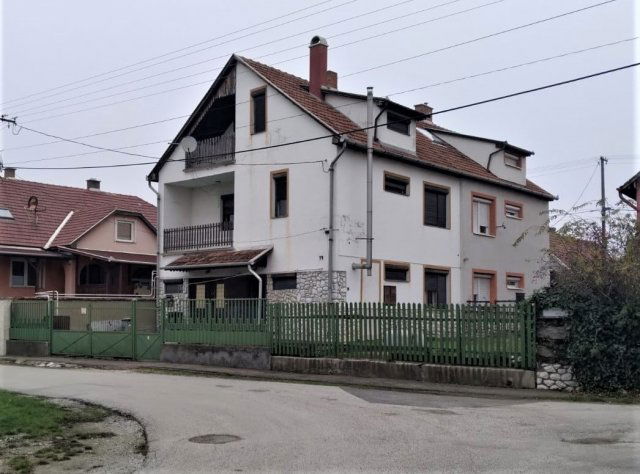 Eladó családi ház, Mezőkövesden 20.9 M Ft, 4+2 szobás