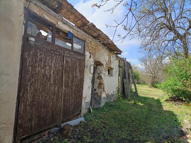 Eladó családi ház, Gannán 18.9 M Ft, 2 szobás