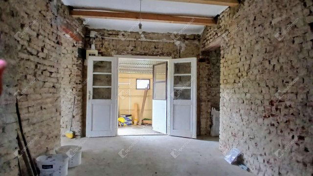 Eladó családi ház, Söjtörön 10.9 M Ft, 2 szobás