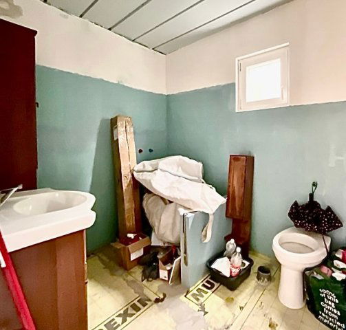 Eladó családi ház, Békéscsabán 4.5 M Ft, 1 szobás