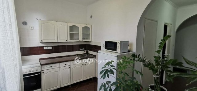 Eladó téglalakás, Kisvárdán 42 M Ft, 2 szobás